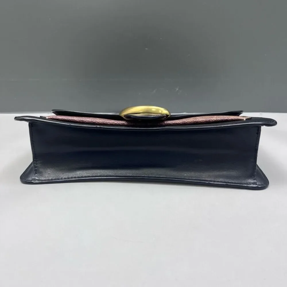 Coach Women Pre-Loved Bag Very Good Condition